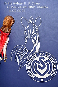 01 MSV ARENA 2025-02-11 02  Fussball und Seniorenkarneval - Mit Ausblick auf den 22. Spieltag des MSV gegen den SC Paderborn waren schon mal in der schauinsland-reisen Arena. Danach ging es zum Seniorenkarneval der Evangelischen Dienste Duisburg in Homberg. : DVPJ, Holger II, Phil II., Prinz Karneval, Prinz, Prinzessin Mia I., Hofmarschälle, Page, Pagen, Paginnen, HDK, Duisburg, Karneval, Helau, Tollität, Event, Session 2024, Session 2025, HDK Duisburg, Hauptausschuss, Hauptausschuss Karneval Duisburg, Duisburg ist echt