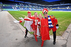 01 MSV ARENA 2025-02-11 10  Fussball und Seniorenkarneval - Mit Ausblick auf den 22. Spieltag des MSV gegen den SC Paderborn waren schon mal in der schauinsland-reisen Arena. Danach ging es zum Seniorenkarneval der Evangelischen Dienste Duisburg in Homberg. : DVPJ, Holger II, Phil II., Prinz Karneval, Prinz, Prinzessin Mia I., Hofmarschälle, Page, Pagen, Paginnen, HDK, Duisburg, Karneval, Helau, Tollität, Event, Session 2024, Session 2025, HDK Duisburg, Hauptausschuss, Hauptausschuss Karneval Duisburg, Duisburg ist echt