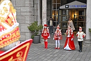 Karnevalssamstagstour 2025-03-01 009  Die Karnevalssamtags-Tour - Um acht Uhr wird vor dem WYNDHAM Hotel Duisburger Hof die Kinderprinzencrew geweckt. Danach folgen noch bis Mitternacht 10 weitere Termin. U.a. der Hamborner Kinderkarnevalszug, das Biwak von Ehren- und Bürgergarde und Schützenkarneval. : DVPJ, Holger II, Phil II., Prinz Karneval, Prinz, Prinzessin Mia I., Hofmarschälle, Page, Pagen, Paginnen, HDK, Duisburg, Karneval, Helau, Tollität, Event, Session 2024, Session 2025, HDK Duisburg, Hauptausschuss, Hauptausschuss Karneval Duisburg, Duisburg ist echt