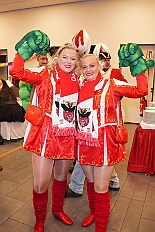 02 Kinderkarnevalszug 2026-02-14 01  Am Nelkensamstag, 14. Februar - Nach dem Wecken der Kinderprinezcrew, dem Besuch des Kinderkarnevalszugs in Hamborm und des Biwaks der Ehrengarde mit der Bürgergarde vor dem Forum, standen dann die letzten Saalveranstaltungen am Abend auf dem Programm. Wir bedanken uns nochmals für die tollen Geschenke die wir dort erhalten haben. : DVPJ, Toni I, Jules I., Prinz Karneval, Prinz, Prinzessin Aileen I., Hofmarschälle, Page, Pagen, Paginnen, HDK, Duisburg, Karneval, Helau, Tollität, Event, Session 2025, Session 2025, HDK Duisburg, Hauptausschuss, Hauptausschuss Karneval Duisburg, Duisburg ist echt