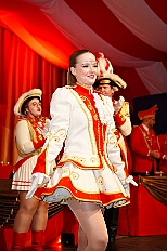 09 Narrenkarrussel Serm 2026-02-14 14  Am Nelkensamstag, 14. Februar - Nach dem Wecken der Kinderprinezcrew, dem Besuch des Kinderkarnevalszugs in Hamborm und des Biwaks der Ehrengarde mit der Bürgergarde vor dem Forum, standen dann die letzten Saalveranstaltungen am Abend auf dem Programm. Wir bedanken uns nochmals für die tollen Geschenke die wir dort erhalten haben. : DVPJ, Toni I, Jules I., Prinz Karneval, Prinz, Prinzessin Aileen I., Hofmarschälle, Page, Pagen, Paginnen, HDK, Duisburg, Karneval, Helau, Tollität, Event, Session 2025, Session 2025, HDK Duisburg, Hauptausschuss, Hauptausschuss Karneval Duisburg, Duisburg ist echt