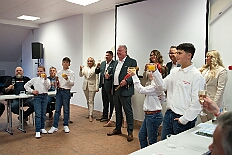 Prinzenwahl HDK 2025-04-11 DSC06375  Der HDK hat Gewählt - Toni I. mit Crew ist Prinz - Bei der Prinzenwahl im Kultur- und Bürgerzentrum Duisburg-Süd Steinhof Huckingen e.V. war Saal so voll, wie sonst nur in der Session. Se. designierte Tollität, Toni I., ziemlich nervös vor der Wahl der Präsidentenversammlung, präsentierte sich danach auf der Bühne doch schon recht souverän. Bei den vielen Mitgliedschaften in Vereinen, nicht nur im Karneval, waren eine große Schar von Gratulanten im Saal. Und, wir gratulieren auf diesem Weg auch der designierten Kinderprinzencrew mit Prinz Juls I., Prinzessin Aileen I., Hofmarschall Sami und Pagin Paula. : DVPJ, Toni I, Jules I., Prinz Karneval, Prinz, Prinzessin Aileen I., Hofmarschälle, Page, Pagen, Paginnen, HDK, Duisburg, Karneval, Helau, Tollität, Event, Session 2025, Session 2025, HDK Duisburg, Hauptausschuss, Hauptausschuss Karneval Duisburg, Duisburg ist echt