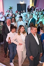 Prinzenwahl HDK 2025-04-11 DSC06484  Der HDK hat Gewählt - Toni I. mit Crew ist Prinz - Bei der Prinzenwahl im Kultur- und Bürgerzentrum Duisburg-Süd Steinhof Huckingen e.V. war Saal so voll, wie sonst nur in der Session. Se. designierte Tollität, Toni I., ziemlich nervös vor der Wahl der Präsidentenversammlung, präsentierte sich danach auf der Bühne doch schon recht souverän. Bei den vielen Mitgliedschaften in Vereinen, nicht nur im Karneval, waren eine große Schar von Gratulanten im Saal. Und, wir gratulieren auf diesem Weg auch der designierten Kinderprinzencrew mit Prinz Juls I., Prinzessin Aileen I., Hofmarschall Sami und Pagin Paula. : DVPJ, Toni I, Jules I., Prinz Karneval, Prinz, Prinzessin Aileen I., Hofmarschälle, Page, Pagen, Paginnen, HDK, Duisburg, Karneval, Helau, Tollität, Event, Session 2025, Session 2025, HDK Duisburg, Hauptausschuss, Hauptausschuss Karneval Duisburg, Duisburg ist echt