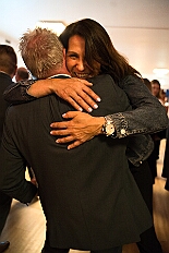 Prinzenwahl HDK 2025-04-11 DSC06824  Der HDK hat Gewählt - Toni I. mit Crew ist Prinz - Bei der Prinzenwahl im Kultur- und Bürgerzentrum Duisburg-Süd Steinhof Huckingen e.V. war Saal so voll, wie sonst nur in der Session. Se. designierte Tollität, Toni I., ziemlich nervös vor der Wahl der Präsidentenversammlung, präsentierte sich danach auf der Bühne doch schon recht souverän. Bei den vielen Mitgliedschaften in Vereinen, nicht nur im Karneval, waren eine große Schar von Gratulanten im Saal. Und, wir gratulieren auf diesem Weg auch der designierten Kinderprinzencrew mit Prinz Juls I., Prinzessin Aileen I., Hofmarschall Sami und Pagin Paula. : DVPJ, Toni I, Jules I., Prinz Karneval, Prinz, Prinzessin Aileen I., Hofmarschälle, Page, Pagen, Paginnen, HDK, Duisburg, Karneval, Helau, Tollität, Event, Session 2025, Session 2025, HDK Duisburg, Hauptausschuss, Hauptausschuss Karneval Duisburg, Duisburg ist echt