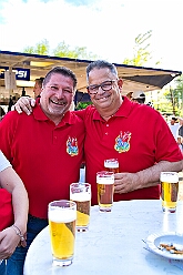 01 Osterf Narrenzunft 2025-04-19 06  Osterfeuer 2025 - Am Samstag 19. April starteten wir mit dem 1. Osterfeuer in Homberg bei der Narrenzunft. Das 2. Feuer wurde in Serm entfacht, dort vom Förderverein Herz-Jesu-Kirche und dem Löschzug 750 der freiwilligen Feuerwehr. Nach einem kurzen Hallo auf Gabi Koths Geburtstag stand in Ehingen das letzte Osterfeuer für den Samstag auf dem Program. Organisator der Bürgerverein Ehingen 1921 e.V. Sonntag dann das Osterfeuer der St. Sebastianus-Schützenbruderschaft Huckingen. : DVPJ, Toni I, Jules I., Prinz Karneval, Prinz, Prinzessin Aileen I., Hofmarschälle, Page, Pagen, Paginnen, HDK, Duisburg, Karneval, Helau, Tollität, Event, Session 2025, Session 2025, HDK Duisburg, Hauptausschuss, Hauptausschuss Karneval Duisburg, Duisburg ist echt