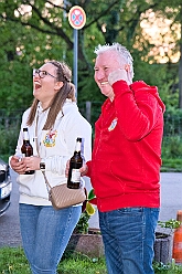 04 Osterf BV Ehingen 2025-04-19 DSC09747  Osterfeuer 2025 - Am Samstag 19. April starteten wir mit dem 1. Osterfeuer in Homberg bei der Narrenzunft. Das 2. Feuer wurde in Serm entfacht, dort vom Förderverein Herz-Jesu-Kirche und dem Löschzug 750 der freiwilligen Feuerwehr. Nach einem kurzen Hallo auf Gabi Koths Geburtstag stand in Ehingen das letzte Osterfeuer für den Samstag auf dem Program. Organisator der Bürgerverein Ehingen 1921 e.V. Sonntag dann das Osterfeuer der St. Sebastianus-Schützenbruderschaft Huckingen. : DVPJ, Toni I, Jules I., Prinz Karneval, Prinz, Prinzessin Aileen I., Hofmarschälle, Page, Pagen, Paginnen, HDK, Duisburg, Karneval, Helau, Tollität, Event, Session 2025, Session 2025, HDK Duisburg, Hauptausschuss, Hauptausschuss Karneval Duisburg, Duisburg ist echt