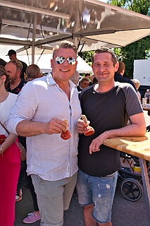 Maifest FW Loeschzug750 2025-05-01 22  Das erste Maifest 2025 - Am 1. Mai feierte die Freiwillige Feuerwehr in Mündelheim, genauer der Löschzug 750 Mündelheim, Ehingen und Serm, ihr traditioneles Maifest am Gerätehaus an der Barberstraße 20. : DVPJ, Toni I, Jules I., Prinz Karneval, Prinz, Prinzessin Aileen I., Hofmarschälle, Page, Pagen, Paginnen, HDK, Duisburg, Karneval, Helau, Tollität, Event, Session 2025, Session 2025, HDK Duisburg, Hauptausschuss, Hauptausschuss Karneval Duisburg, Duisburg ist echt