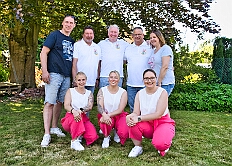 01 Logenparty M Krebs 2025-05-10 05  Tour am Samstag 10. Mai - Wir beginnen die Tour im Garten von Katrin und Pavel (Weger), die Betreuer der Kinderprinzencrew, mit Markus Krebs und seinen Logengästen bei einer Grillparty. Danach geht es nach Laar wo die KG der Rot-Goldenen ihr traditionelles Maifest feiert. Weiter zur Baerler Mühle (Lohmühle), dort lässt die Bürger-Schützengesellschaft Baerl ihren Ausmarsch ausklingen. Nach kurzem Besuch bei Toni’s Kegelbrüdern im Lifestyle geht es nach Bissingheim zum „Hippen-Grillen“ in Ulrike und Reinhard Rüster’s Garten. : DVPJ, Toni I, Jules I., Prinz Karneval, Prinz, Prinzessin Aileen I., Hofmarschälle, Page, Pagen, Paginnen, HDK, Duisburg, Karneval, Helau, Tollität, Event, Session 2025, Session 2025, HDK Duisburg, Hauptausschuss, Hauptausschuss Karneval Duisburg, Duisburg ist echt