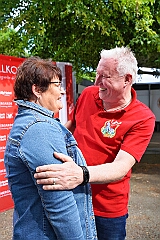 03 Mercuralia 2025-05-17 02  Samstag Tour 17. Mai - Zum ersten Termin führt uns der Weg zum Landschaftspark Nord. Kielgeholt - das Wollfest in Duisburg heißt es, wir treffen u.a. die KG Alle Mann an Bord und die Piraten des Südens. Danach gehts über den Rhein nach Moers zum Sommerfest der Moerser KG Funion.  Von dort fahren fahren wir nach Dinslaken zum MERCURALIA, das XVII. Maifest der Römergarde. : DVPJ, Toni I, Jules I., Prinz Karneval, Prinz, Prinzessin Aileen I., Hofmarschälle, Page, Pagen, Paginnen, HDK, Duisburg, Karneval, Helau, Tollität, Event, Session 2025, Session 2025, HDK Duisburg, Hauptausschuss, Hauptausschuss Karneval Duisburg, Duisburg ist echt