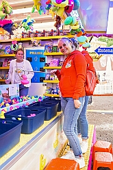 03 SchuetzenGrossenb 2025-06-07 05  Schützenfeste am Pfingstsamstag - Wir waren gleich zweimal Gäste bei den Schützenbruderschaften im Duisburger Süden. Am Nachmittag besuchten wir das Königs- und Prinzenschießen der St. Sebastianus Schützenbruderschaft Mündelheim/Ehingen 1712 E.V. im „Ehinger Wäldchen“. Auf dem Weg dann nach Großenbaum ein Stop bei Tonis Kegelbrüdern, Geburtstagsüberraschung. Danach dann zum Schützenplatz an der Saaner Straße um das 114. Schützen- und Volksfest der St. Hubertus Schützenbruderschaft 1911 e.V.  zu besuchen.Das wechselhafte Wetter tat der Stimmung keinen Abbruch. : DVPJ, Toni I, Jules I., Prinz Karneval, Prinz, Prinzessin Aileen I., Hofmarschälle, Page, Pagen, Paginnen, HDK, Duisburg, Karneval, Helau, Tollität, Event, Session 2025, Session 2025, HDK Duisburg, Hauptausschuss, Hauptausschuss Karneval Duisburg, Duisburg ist echt