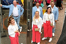 HDK SommBiwak 2025-07-20 21  HDK Sommer-Biwak 2025 - Pünktlich um 11.11 Uhr startete das 8. Sommer-Biwak vom Hauptausschuss auf der Hauptbühne beim Duisburger Stadtfest zwischen City Palais und Forum. Die Akteure an diesem sonnigen Sonntag, Solo-Mariechen ⁠Annika, Gardetanz der KG Rote Funken, die Band „⁠KASCHÄMM“, die Piraten des Südens, die „Lecker Mädchen“ KG Südstern, wir die des. Prinzencrew 2025/26 mit Toni I. und ⁠ die “Funky Marys“ und der Tanzsport vom Königreich Duissern. Für musikalische Untermalung sorgte Christian Mauermann vom DJ Duo Schwarzwaldzimmer. : DVPJ, Toni I, Jules I., Prinz Karneval, Prinz, Prinzessin Aileen I., Hofmarschälle, Page, Pagen, Paginnen, HDK, Duisburg, Karneval, Helau, Tollität, Event, Session 2025, Session 2025, HDK Duisburg, Hauptausschuss, Hauptausschuss Karneval Duisburg, Duisburg ist echt