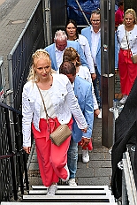 HDK SommBiwak 2025-07-20 22  HDK Sommer-Biwak 2025 - Pünktlich um 11.11 Uhr startete das 8. Sommer-Biwak vom Hauptausschuss auf der Hauptbühne beim Duisburger Stadtfest zwischen City Palais und Forum. Die Akteure an diesem sonnigen Sonntag, Solo-Mariechen ⁠Annika, Gardetanz der KG Rote Funken, die Band „⁠KASCHÄMM“, die Piraten des Südens, die „Lecker Mädchen“ KG Südstern, wir die des. Prinzencrew 2025/26 mit Toni I. und ⁠ die “Funky Marys“ und der Tanzsport vom Königreich Duissern. Für musikalische Untermalung sorgte Christian Mauermann vom DJ Duo Schwarzwaldzimmer. : DVPJ, Toni I, Jules I., Prinz Karneval, Prinz, Prinzessin Aileen I., Hofmarschälle, Page, Pagen, Paginnen, HDK, Duisburg, Karneval, Helau, Tollität, Event, Session 2025, Session 2025, HDK Duisburg, Hauptausschuss, Hauptausschuss Karneval Duisburg, Duisburg ist echt