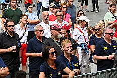 HDK SommBiwak 2025-07-20 23  HDK Sommer-Biwak 2025 - Pünktlich um 11.11 Uhr startete das 8. Sommer-Biwak vom Hauptausschuss auf der Hauptbühne beim Duisburger Stadtfest zwischen City Palais und Forum. Die Akteure an diesem sonnigen Sonntag, Solo-Mariechen ⁠Annika, Gardetanz der KG Rote Funken, die Band „⁠KASCHÄMM“, die Piraten des Südens, die „Lecker Mädchen“ KG Südstern, wir die des. Prinzencrew 2025/26 mit Toni I. und ⁠ die “Funky Marys“ und der Tanzsport vom Königreich Duissern. Für musikalische Untermalung sorgte Christian Mauermann vom DJ Duo Schwarzwaldzimmer. : DVPJ, Toni I, Jules I., Prinz Karneval, Prinz, Prinzessin Aileen I., Hofmarschälle, Page, Pagen, Paginnen, HDK, Duisburg, Karneval, Helau, Tollität, Event, Session 2025, Session 2025, HDK Duisburg, Hauptausschuss, Hauptausschuss Karneval Duisburg, Duisburg ist echt