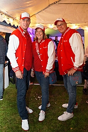 04 Sommerf AMaB 2025-09-13  (3)  Sommerfeste in DU, Mitte, Nord & Süd - Am 13. September war das erste Fest bei der Stadtgarde, gefeiert wurde am Clubhaus des DSC Preußen. Auch die Marxloher-Jecken „Feierten mit Freunden“, dies auf dem Gelände neben dem Niederrheinischen Karnevalsmusem. Bevor es dann zum letzten Fest ging pflanzte die Crew noch ihrem „Karnevalsbaum“. In Großenbaum war dann der Schlusspunkt beim Fest der KG Alle Mann an Bord. : DVPJ, Toni I, Jules I., Prinz Karneval, Prinz, Prinzessin Aileen I., Hofmarschälle, Page, Pagen, Paginnen, HDK, Duisburg, Karneval, Helau, Tollität, Event, Session 2025, Session 2025, HDK Duisburg, Hauptausschuss, Hauptausschuss Karneval Duisburg, Duisburg ist echt