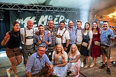 02 OktoberfestSerm 2025-09-27 23  Im Partydorf is O`zapft - Zuerst waren wir zum „Warm Up“ bei Anke und Axel (Bausch). Ein bunter  Empfang im Garten mit netten Gästen und sehr guten Essen, natürlich auch mit guten Getränken. Gemeinsam ging es dann ins passend geschmückte Oktoberfestzelt auf dem Kastelle-Pitter-Platz in Serm. : DVPJ, Toni I, Jules I., Prinz Karneval, Prinz, Prinzessin Aileen I., Hofmarschälle, Page, Pagen, Paginnen, HDK, Duisburg, Karneval, Helau, Tollität, Event, Session 2025, Session 2025, HDK Duisburg, Hauptausschuss, Hauptausschuss Karneval Duisburg, Duisburg ist echt