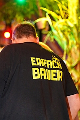 Oktoberf Winne 2025-10-04 03  O`zapft is am Niederrhein - In Niedermörmter ist des ganze Dorf auf den Beinen wenn der Viehscheidverein in „Winnes“ Scheune zum Oktoberfest lädt. Unter Freunden feiert man besonders gut und daher der Einladung gern gefolgt : DVPJ, Toni I, Jules I., Prinz Karneval, Prinz, Prinzessin Aileen I., Hofmarschälle, Page, Pagen, Paginnen, HDK, Duisburg, Karneval, Helau, Tollität, Event, Session 2025, Session 2025, HDK Duisburg, Hauptausschuss, Hauptausschuss Karneval Duisburg, Duisburg ist echt