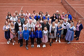 Fruehs KG KoenigDuiss 2025-10-05 08  Gaudi am Morgen - „O`zapft is“ morgens um 11 Uhr in der Tennis Gaststätte des DSC Preussen an der Futterstraße. Die KG Königreich Duissern hatte zum Wies`n Frühschoppen geladen. : DVPJ, Toni I, Jules I., Prinz Karneval, Prinz, Prinzessin Aileen I., Hofmarschälle, Page, Pagen, Paginnen, HDK, Duisburg, Karneval, Helau, Tollität, Event, Session 2025, Session 2025, HDK Duisburg, Hauptausschuss, Hauptausschuss Karneval Duisburg, Duisburg ist echt