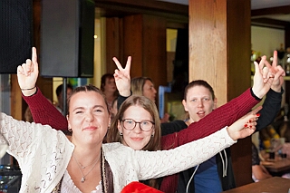 Fruehs KG KoenigDuiss 2025-10-05 11  Gaudi am Morgen - „O`zapft is“ morgens um 11 Uhr in der Tennis Gaststätte des DSC Preussen an der Futterstraße. Die KG Königreich Duissern hatte zum Wies`n Frühschoppen geladen. : DVPJ, Toni I, Jules I., Prinz Karneval, Prinz, Prinzessin Aileen I., Hofmarschälle, Page, Pagen, Paginnen, HDK, Duisburg, Karneval, Helau, Tollität, Event, Session 2025, Session 2025, HDK Duisburg, Hauptausschuss, Hauptausschuss Karneval Duisburg, Duisburg ist echt