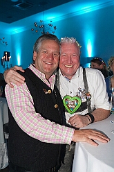 02 Oktoberf ZumJohanniter 2025-10-10 09  Oktoberfeste und ein Jubiläum - Den Freitagabend beginnen wir mit dem Besuch des Oktoberfestes der KG Rot-Weiß Rheinhausen in der Erlöserkirche in Rheinhausen. Etwas später heißt es dann „O`zapft is“ beim Oktoberfest in Opgen-Rhein's "Zum Johanniter“. Am Samstag waren wir dann Gäste beim 55-Jährigen Firmenjubiläum der Poschmann Gerüstbau GmbH. : DVPJ, Toni I, Jules I., Prinz Karneval, Prinz, Prinzessin Aileen I., Hofmarschälle, Page, Pagen, Paginnen, HDK, Duisburg, Karneval, Helau, Tollität, Event, Session 2025, Session 2025, HDK Duisburg, Hauptausschuss, Hauptausschuss Karneval Duisburg, Duisburg ist echt