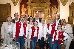 EmpfangRathaus 2025-11-07 27  Empfang im Rathaus der Stadt Duisburg -- OB Sören Link empfing se. des. Tollität Prinz Karneval der Stadt Duisburg 2026,Toni I.. mit seiner Crew im Rathaus. Ein Eintrag In das Gästebuch der Stadt Duisburg durfte hierbei nicht fehlen. : DVPJ, Toni I, Jules I., Prinz Karneval, Prinz, Prinzessin Aileen I., Hofmarschälle, Page, Pagen, Paginnen, HDK, Duisburg, Karneval, Helau, Tollität, Event, Session 2025, Session 2025, HDK Duisburg, Hauptausschuss, Hauptausschuss Karneval Duisburg, Duisburg ist echt