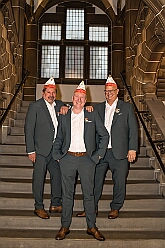 EmpfangRathaus 2025-11-07 31  Empfang im Rathaus der Stadt Duisburg -- OB Sören Link empfing se. des. Tollität Prinz Karneval der Stadt Duisburg 2026,Toni I.. mit seiner Crew im Rathaus. Ein Eintrag In das Gästebuch der Stadt Duisburg durfte hierbei nicht fehlen. : DVPJ, Toni I, Jules I., Prinz Karneval, Prinz, Prinzessin Aileen I., Hofmarschälle, Page, Pagen, Paginnen, HDK, Duisburg, Karneval, Helau, Tollität, Event, Session 2025, Session 2025, HDK Duisburg, Hauptausschuss, Hauptausschuss Karneval Duisburg, Duisburg ist echt