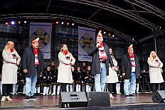 01 Biwak KG AMaB 2025-11-0 20  2 Mal Heimspiel  - Sonntagmorgen 9. November, Biwak der KG Alle Mann an Bord - die »Blauen Jungs« 1955 e.V., der „Heimathafen“ für unsere Christin und indirekt auch für se. des. Tollität. Ein Geschenk gab es auch, eine „Pömpel“ aus Marzipan. Danach dann zum Hoppditzerwachen der KG Südstern. Die Heimatgesellschaft in Serm von Pia und Toni. : DVPJ, Toni I, Jules I., Prinz Karneval, Prinz, Prinzessin Aileen I., Hofmarschälle, Page, Pagen, Paginnen, HDK, Duisburg, Karneval, Helau, Tollität, Event, Session 2025, Session 2025, HDK Duisburg, Hauptausschuss, Hauptausschuss Karneval Duisburg, Duisburg ist echt