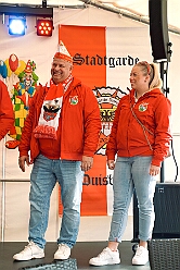 01 Hopped Stadtgad 2025-11-11 02  Elfter im Elften - Pünktlich um 11.11 Uhr startete die Stadtgarde mit uns auf dem Gelände des Polizeisportvereins in Duissern in die Session 25/26.  Später waren wir dann noch auf der anderen Rheinseite in Moers beim Hoppeditzerwachen der KG Humorica 69 e.V. : DVPJ, Toni I, Jules I., Prinz Karneval, Prinz, Prinzessin Aileen I., Hofmarschälle, Page, Pagen, Paginnen, HDK, Duisburg, Karneval, Helau, Tollität, Event, Session 2025, Session 2025, HDK Duisburg, Hauptausschuss, Hauptausschuss Karneval Duisburg, Duisburg ist echt