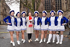 01 Auftakt HDK 2025-11-15 51  Auftakt, Prinzen-Proklamation, Auftaktsitzung - Samstag 15. November 10:30 Uhr, die Duisburger Karnevalsgesellschaften treffen sich auf der Königsstraße um zum Burgplatz zu ziehen. Dort dann die große Auftaktveranstaltung des Hauptausschuss Duisburger Karneval. Begleitet von der Prinzengarde ziehen wir mit. Abends dann die Prinzen-Proklamation von Bastian I. & Steffen I. in Moers. Danach geht es zur Benefizveranstaltung für den Blutwurstsonntags in Meiderich bei den Meidericher Jecken. Zum Ende des Abends ging es in die Aula des Reinhard-und-Max-Mannesmann-Gymnasium, wo wir von einem begeisterten Publikum bei der Auftaktsitzung der „Blauen Jungs“ empfangen wurden. : DVPJ, Toni I, Jules I., Prinz Karneval, Prinz, Prinzessin Aileen I., Hofmarschälle, Page, Pagen, Paginnen, HDK, Duisburg, Karneval, Helau, Tollität, Event, Session 2025, Session 2025, HDK Duisburg, Hauptausschuss, Hauptausschuss Karneval Duisburg, Duisburg ist echt