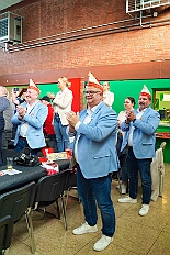 Herrensi Schottenz 2025-11-22 01  1. Herrenitzung der Session - Zum Start in den Sitzungskarneval der neuen Session sind wir Gäste bei der Herrensitzung der KG Schottenzunft in der Sporthalle des ETuS Bissingheim. : DVPJ, Toni I, Jules I., Prinz Karneval, Prinz, Prinzessin Aileen I., Hofmarschälle, Page, Pagen, Paginnen, HDK, Duisburg, Karneval, Helau, Tollität, Event, Session 2025, Session 2025, HDK Duisburg, Hauptausschuss, Hauptausschuss Karneval Duisburg, Duisburg ist echt