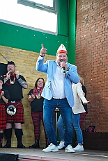 Herrensi Schottenz 2025-11-22 11  1. Herrenitzung der Session - Zum Start in den Sitzungskarneval der neuen Session sind wir Gäste bei der Herrensitzung der KG Schottenzunft in der Sporthalle des ETuS Bissingheim. : DVPJ, Toni I, Jules I., Prinz Karneval, Prinz, Prinzessin Aileen I., Hofmarschälle, Page, Pagen, Paginnen, HDK, Duisburg, Karneval, Helau, Tollität, Event, Session 2025, Session 2025, HDK Duisburg, Hauptausschuss, Hauptausschuss Karneval Duisburg, Duisburg ist echt