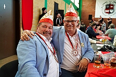 Herrensi Schottenz 2025-11-22 15  1. Herrenitzung der Session - Zum Start in den Sitzungskarneval der neuen Session sind wir Gäste bei der Herrensitzung der KG Schottenzunft in der Sporthalle des ETuS Bissingheim. : DVPJ, Toni I, Jules I., Prinz Karneval, Prinz, Prinzessin Aileen I., Hofmarschälle, Page, Pagen, Paginnen, HDK, Duisburg, Karneval, Helau, Tollität, Event, Session 2025, Session 2025, HDK Duisburg, Hauptausschuss, Hauptausschuss Karneval Duisburg, Duisburg ist echt