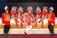 Ornat Shooting 2026-01-08 16  Shooting im Ornat - Die Spannung auf unsere Session steigt. Hier ein paar Impressionen vom Shooting mit unserer Steffi. Wir waren außer im Studio auch in der schauinsland Reisen Arena, dem WYNDHAM Hotel Duisburger Hof und dem Coupe 1900 im Duisburger Süden. : DVPJ, Toni I, Jules I., Prinz Karneval, Prinz, Prinzessin Aileen I., Hofmarschälle, Page, Pagen, Paginnen, HDK, Duisburg, Karneval, Helau, Tollität, Event, Session 2025, Session 2025, HDK Duisburg, Hauptausschuss, Hauptausschuss Karneval Duisburg, Duisburg ist echt