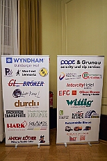 EinzugHofburg 2026-01-09 02  Unser Einzug in die Hofburg - Der Einzug des Prinzen mit seiner Crew in die Hofburg gehört schon länger zur Tradition im Duisburger Karneval. Einen Tag vor der Kürung bezog die Crew ihre Zimmer im WYNDHAM Hotel Duisburger Hof. Hier residieren  nun alle sieben bis zum Rosenmontag. : DVPJ, Toni I, Jules I., Prinz Karneval, Prinz, Prinzessin Aileen I., Hofmarschälle, Page, Pagen, Paginnen, HDK, Duisburg, Karneval, Helau, Tollität, Event, Session 2025, Session 2025, HDK Duisburg, Hauptausschuss, Hauptausschuss Karneval Duisburg, Duisburg ist echt