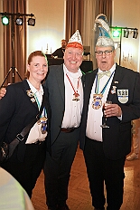 EinzugHofburg 2026-01-09 42  Unser Einzug in die Hofburg - Der Einzug des Prinzen mit seiner Crew in die Hofburg gehört schon länger zur Tradition im Duisburger Karneval. Einen Tag vor der Kürung bezog die Crew ihre Zimmer im WYNDHAM Hotel Duisburger Hof. Hier residieren  nun alle sieben bis zum Rosenmontag. : DVPJ, Toni I, Jules I., Prinz Karneval, Prinz, Prinzessin Aileen I., Hofmarschälle, Page, Pagen, Paginnen, HDK, Duisburg, Karneval, Helau, Tollität, Event, Session 2025, Session 2025, HDK Duisburg, Hauptausschuss, Hauptausschuss Karneval Duisburg, Duisburg ist echt