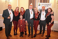 EinzugHofburg 2026-01-09 47  Unser Einzug in die Hofburg - Der Einzug des Prinzen mit seiner Crew in die Hofburg gehört schon länger zur Tradition im Duisburger Karneval. Einen Tag vor der Kürung bezog die Crew ihre Zimmer im WYNDHAM Hotel Duisburger Hof. Hier residieren  nun alle sieben bis zum Rosenmontag. : DVPJ, Toni I, Jules I., Prinz Karneval, Prinz, Prinzessin Aileen I., Hofmarschälle, Page, Pagen, Paginnen, HDK, Duisburg, Karneval, Helau, Tollität, Event, Session 2025, Session 2025, HDK Duisburg, Hauptausschuss, Hauptausschuss Karneval Duisburg, Duisburg ist echt