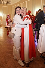 EinzugHofburg 2026-01-09 63  Unser Einzug in die Hofburg - Der Einzug des Prinzen mit seiner Crew in die Hofburg gehört schon länger zur Tradition im Duisburger Karneval. Einen Tag vor der Kürung bezog die Crew ihre Zimmer im WYNDHAM Hotel Duisburger Hof. Hier residieren  nun alle sieben bis zum Rosenmontag. : DVPJ, Toni I, Jules I., Prinz Karneval, Prinz, Prinzessin Aileen I., Hofmarschälle, Page, Pagen, Paginnen, HDK, Duisburg, Karneval, Helau, Tollität, Event, Session 2025, Session 2025, HDK Duisburg, Hauptausschuss, Hauptausschuss Karneval Duisburg, Duisburg ist echt