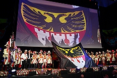 Kuerung Toni I 2026-01-10 063  Endlich Karnevalsprinz: Toni I. -  Am Samstag 10. Januar 2026 war es endlich soweit. Kürung se. Tollität Prinz Toni I., im Rahmen eines hochklassigen Galaabends in der ausverkauften Mercatorhalle in Duisburg. Ein stimmungsvoller Abend mit Show, Musik und Tanz. Vorab präsentierte sich die Prinzencrew 2026 im WYNDHAM Hotel Duisburger Hof der Leibgarde se. Tollität, die Prinzengarde der Stadt Duisburg. : DVPJ, Toni I, Jules I., Prinz Karneval, Prinz, Prinzessin Aileen I., Hofmarschälle, Page, Pagen, Paginnen, HDK, Duisburg, Karneval, Helau, Tollität, Event, Session 2025, Session 2025, HDK Duisburg, Hauptausschuss, Hauptausschuss Karneval Duisburg, Duisburg ist echt