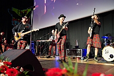 Kuerung Toni I 2026-01-10 076  Endlich Karnevalsprinz: Toni I. -  Am Samstag 10. Januar 2026 war es endlich soweit. Kürung se. Tollität Prinz Toni I., im Rahmen eines hochklassigen Galaabends in der ausverkauften Mercatorhalle in Duisburg. Ein stimmungsvoller Abend mit Show, Musik und Tanz. Vorab präsentierte sich die Prinzencrew 2026 im WYNDHAM Hotel Duisburger Hof der Leibgarde se. Tollität, die Prinzengarde der Stadt Duisburg. : DVPJ, Toni I, Jules I., Prinz Karneval, Prinz, Prinzessin Aileen I., Hofmarschälle, Page, Pagen, Paginnen, HDK, Duisburg, Karneval, Helau, Tollität, Event, Session 2025, Session 2025, HDK Duisburg, Hauptausschuss, Hauptausschuss Karneval Duisburg, Duisburg ist echt