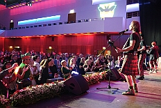 Kuerung Toni I 2026-01-10 078  Endlich Karnevalsprinz: Toni I. -  Am Samstag 10. Januar 2026 war es endlich soweit. Kürung se. Tollität Prinz Toni I., im Rahmen eines hochklassigen Galaabends in der ausverkauften Mercatorhalle in Duisburg. Ein stimmungsvoller Abend mit Show, Musik und Tanz. Vorab präsentierte sich die Prinzencrew 2026 im WYNDHAM Hotel Duisburger Hof der Leibgarde se. Tollität, die Prinzengarde der Stadt Duisburg. : DVPJ, Toni I, Jules I., Prinz Karneval, Prinz, Prinzessin Aileen I., Hofmarschälle, Page, Pagen, Paginnen, HDK, Duisburg, Karneval, Helau, Tollität, Event, Session 2025, Session 2025, HDK Duisburg, Hauptausschuss, Hauptausschuss Karneval Duisburg, Duisburg ist echt