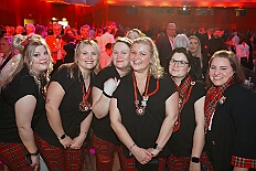 Kuerung Toni I 2026-01-10 082  Endlich Karnevalsprinz: Toni I. -  Am Samstag 10. Januar 2026 war es endlich soweit. Kürung se. Tollität Prinz Toni I., im Rahmen eines hochklassigen Galaabends in der ausverkauften Mercatorhalle in Duisburg. Ein stimmungsvoller Abend mit Show, Musik und Tanz. Vorab präsentierte sich die Prinzencrew 2026 im WYNDHAM Hotel Duisburger Hof der Leibgarde se. Tollität, die Prinzengarde der Stadt Duisburg. : DVPJ, Toni I, Jules I., Prinz Karneval, Prinz, Prinzessin Aileen I., Hofmarschälle, Page, Pagen, Paginnen, HDK, Duisburg, Karneval, Helau, Tollität, Event, Session 2025, Session 2025, HDK Duisburg, Hauptausschuss, Hauptausschuss Karneval Duisburg, Duisburg ist echt