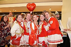 Kuerung Toni I 2026-01-10 130  Endlich Karnevalsprinz: Toni I. -  Am Samstag 10. Januar 2026 war es endlich soweit. Kürung se. Tollität Prinz Toni I., im Rahmen eines hochklassigen Galaabends in der ausverkauften Mercatorhalle in Duisburg. Ein stimmungsvoller Abend mit Show, Musik und Tanz. Vorab präsentierte sich die Prinzencrew 2026 im WYNDHAM Hotel Duisburger Hof der Leibgarde se. Tollität, die Prinzengarde der Stadt Duisburg. : DVPJ, Toni I, Jules I., Prinz Karneval, Prinz, Prinzessin Aileen I., Hofmarschälle, Page, Pagen, Paginnen, HDK, Duisburg, Karneval, Helau, Tollität, Event, Session 2025, Session 2025, HDK Duisburg, Hauptausschuss, Hauptausschuss Karneval Duisburg, Duisburg ist echt