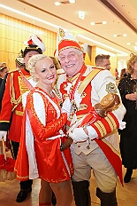 Kuerung Toni I 2026-01-10 146  Endlich Karnevalsprinz: Toni I. -  Am Samstag 10. Januar 2026 war es endlich soweit. Kürung se. Tollität Prinz Toni I., im Rahmen eines hochklassigen Galaabends in der ausverkauften Mercatorhalle in Duisburg. Ein stimmungsvoller Abend mit Show, Musik und Tanz. Vorab präsentierte sich die Prinzencrew 2026 im WYNDHAM Hotel Duisburger Hof der Leibgarde se. Tollität, die Prinzengarde der Stadt Duisburg. : DVPJ, Toni I, Jules I., Prinz Karneval, Prinz, Prinzessin Aileen I., Hofmarschälle, Page, Pagen, Paginnen, HDK, Duisburg, Karneval, Helau, Tollität, Event, Session 2025, Session 2025, HDK Duisburg, Hauptausschuss, Hauptausschuss Karneval Duisburg, Duisburg ist echt