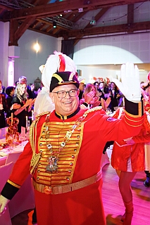 GalasitzPrinzgrd 2026-01-13 06  Galasitzung der Prinzengarde - Am Dienstag Abend war die Galasitzung für uns Programm. Eine Sitzung mit besonderem Dresscode. Neben den vielen Kölnern Programmpunkten haben wir unsere Stadt Duisburg, wie Toni I. sie auch in seinen Lieder als „sein Duisburg“ vorträgt, prächtig verkauft. Ein glanzvoller Abend. : DVPJ, Toni I, Jules I., Prinz Karneval, Prinz, Prinzessin Aileen I., Hofmarschälle, Page, Pagen, Paginnen, HDK, Duisburg, Karneval, Helau, Tollität, Event, Session 2025, Session 2025, HDK Duisburg, Hauptausschuss, Hauptausschuss Karneval Duisburg, Duisburg ist echt