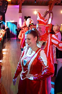 GalasitzPrinzgrd 2026-01-13 07  Galasitzung der Prinzengarde - Am Dienstag Abend war die Galasitzung für uns Programm. Eine Sitzung mit besonderem Dresscode. Neben den vielen Kölnern Programmpunkten haben wir unsere Stadt Duisburg, wie Toni I. sie auch in seinen Lieder als „sein Duisburg“ vorträgt, prächtig verkauft. Ein glanzvoller Abend. : DVPJ, Toni I, Jules I., Prinz Karneval, Prinz, Prinzessin Aileen I., Hofmarschälle, Page, Pagen, Paginnen, HDK, Duisburg, Karneval, Helau, Tollität, Event, Session 2025, Session 2025, HDK Duisburg, Hauptausschuss, Hauptausschuss Karneval Duisburg, Duisburg ist echt