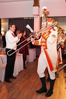 GalasitzPrinzgrd 2026-01-13 18  Galasitzung der Prinzengarde - Am Dienstag Abend war die Galasitzung für uns Programm. Eine Sitzung mit besonderem Dresscode. Neben den vielen Kölnern Programmpunkten haben wir unsere Stadt Duisburg, wie Toni I. sie auch in seinen Lieder als „sein Duisburg“ vorträgt, prächtig verkauft. Ein glanzvoller Abend. : DVPJ, Toni I, Jules I., Prinz Karneval, Prinz, Prinzessin Aileen I., Hofmarschälle, Page, Pagen, Paginnen, HDK, Duisburg, Karneval, Helau, Tollität, Event, Session 2025, Session 2025, HDK Duisburg, Hauptausschuss, Hauptausschuss Karneval Duisburg, Duisburg ist echt