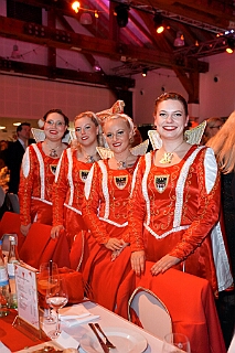 GalasitzPrinzgrd 2026-01-13 20  Galasitzung der Prinzengarde - Am Dienstag Abend war die Galasitzung für uns Programm. Eine Sitzung mit besonderem Dresscode. Neben den vielen Kölnern Programmpunkten haben wir unsere Stadt Duisburg, wie Toni I. sie auch in seinen Lieder als „sein Duisburg“ vorträgt, prächtig verkauft. Ein glanzvoller Abend. : DVPJ, Toni I, Jules I., Prinz Karneval, Prinz, Prinzessin Aileen I., Hofmarschälle, Page, Pagen, Paginnen, HDK, Duisburg, Karneval, Helau, Tollität, Event, Session 2025, Session 2025, HDK Duisburg, Hauptausschuss, Hauptausschuss Karneval Duisburg, Duisburg ist echt