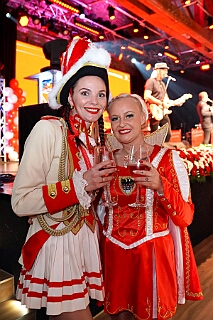 GalasitzPrinzgrd 2026-01-13 22  Galasitzung der Prinzengarde - Am Dienstag Abend war die Galasitzung für uns Programm. Eine Sitzung mit besonderem Dresscode. Neben den vielen Kölnern Programmpunkten haben wir unsere Stadt Duisburg, wie Toni I. sie auch in seinen Lieder als „sein Duisburg“ vorträgt, prächtig verkauft. Ein glanzvoller Abend. : DVPJ, Toni I, Jules I., Prinz Karneval, Prinz, Prinzessin Aileen I., Hofmarschälle, Page, Pagen, Paginnen, HDK, Duisburg, Karneval, Helau, Tollität, Event, Session 2025, Session 2025, HDK Duisburg, Hauptausschuss, Hauptausschuss Karneval Duisburg, Duisburg ist echt