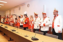 02 CDU Rathaus 2026-01-14 08  In der Kinderklinik und im Rathaus - Am Mittwoch 14. Januar besuchten wir die Kinderintensivstation in der Helios St. Johannes Klinik Duisburg. Das sorgte für ein wenig Freude und Abwechslung im Klinikalltag. Abend stand dann der Besuch der CDU Ratsfraktion im Rathaus am Burgplatz auf dem Programm. : DVPJ, Toni I, Jules I., Prinz Karneval, Prinz, Prinzessin Aileen I., Hofmarschälle, Page, Pagen, Paginnen, HDK, Duisburg, Karneval, Helau, Tollität, Event, Session 2025, Session 2025, HDK Duisburg, Hauptausschuss, Hauptausschuss Karneval Duisburg, Duisburg ist echt