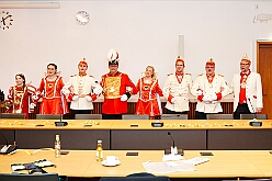 02 CDU Rathaus 2026-01-14 10  In der Kinderklinik und im Rathaus - Am Mittwoch 14. Januar besuchten wir die Kinderintensivstation in der Helios St. Johannes Klinik Duisburg. Das sorgte für ein wenig Freude und Abwechslung im Klinikalltag. Abend stand dann der Besuch der CDU Ratsfraktion im Rathaus am Burgplatz auf dem Programm. : DVPJ, Toni I, Jules I., Prinz Karneval, Prinz, Prinzessin Aileen I., Hofmarschälle, Page, Pagen, Paginnen, HDK, Duisburg, Karneval, Helau, Tollität, Event, Session 2025, Session 2025, HDK Duisburg, Hauptausschuss, Hauptausschuss Karneval Duisburg, Duisburg ist echt