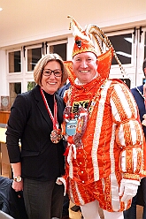 02 CDU Rathaus 2026-01-14 18  In der Kinderklinik und im Rathaus - Am Mittwoch 14. Januar besuchten wir die Kinderintensivstation in der Helios St. Johannes Klinik Duisburg. Das sorgte für ein wenig Freude und Abwechslung im Klinikalltag. Abend stand dann der Besuch der CDU Ratsfraktion im Rathaus am Burgplatz auf dem Programm. : DVPJ, Toni I, Jules I., Prinz Karneval, Prinz, Prinzessin Aileen I., Hofmarschälle, Page, Pagen, Paginnen, HDK, Duisburg, Karneval, Helau, Tollität, Event, Session 2025, Session 2025, HDK Duisburg, Hauptausschuss, Hauptausschuss Karneval Duisburg, Duisburg ist echt